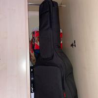 Chitarra con custodia professionale e poggiapiede