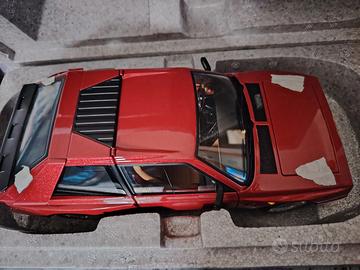 autoart Lancia Delta s4 stradale 1/18 