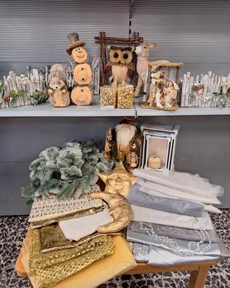 SET ADDOBBI E DECORAZIONI A TEMA  NATALE
