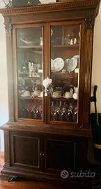 Vetrina stile liberty in legno naturale