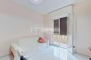 TRILOCALE CON BALCONE E CANTINA