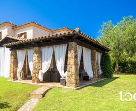 Splendida villa con giardino privato