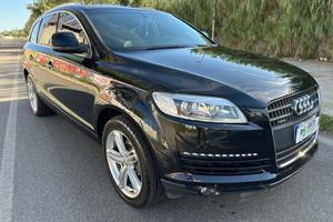 Audi Q7 3.0 V6 TDI 240cv QUATTRO 7 Posti