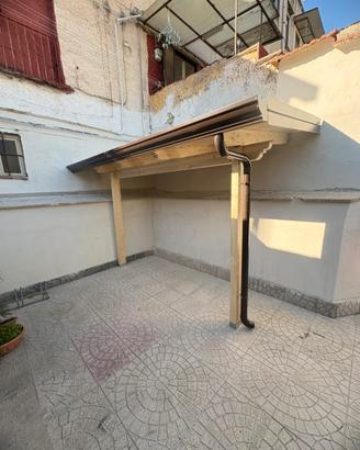 Tettoia in legno