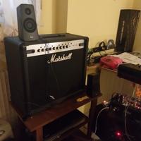Chitara Ibanez,Amp. Marshall MG101CFX. 