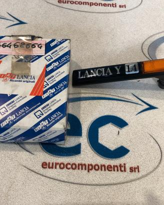 46462664 FANALINO LATERALE FRECCIA SX MODELLO " L