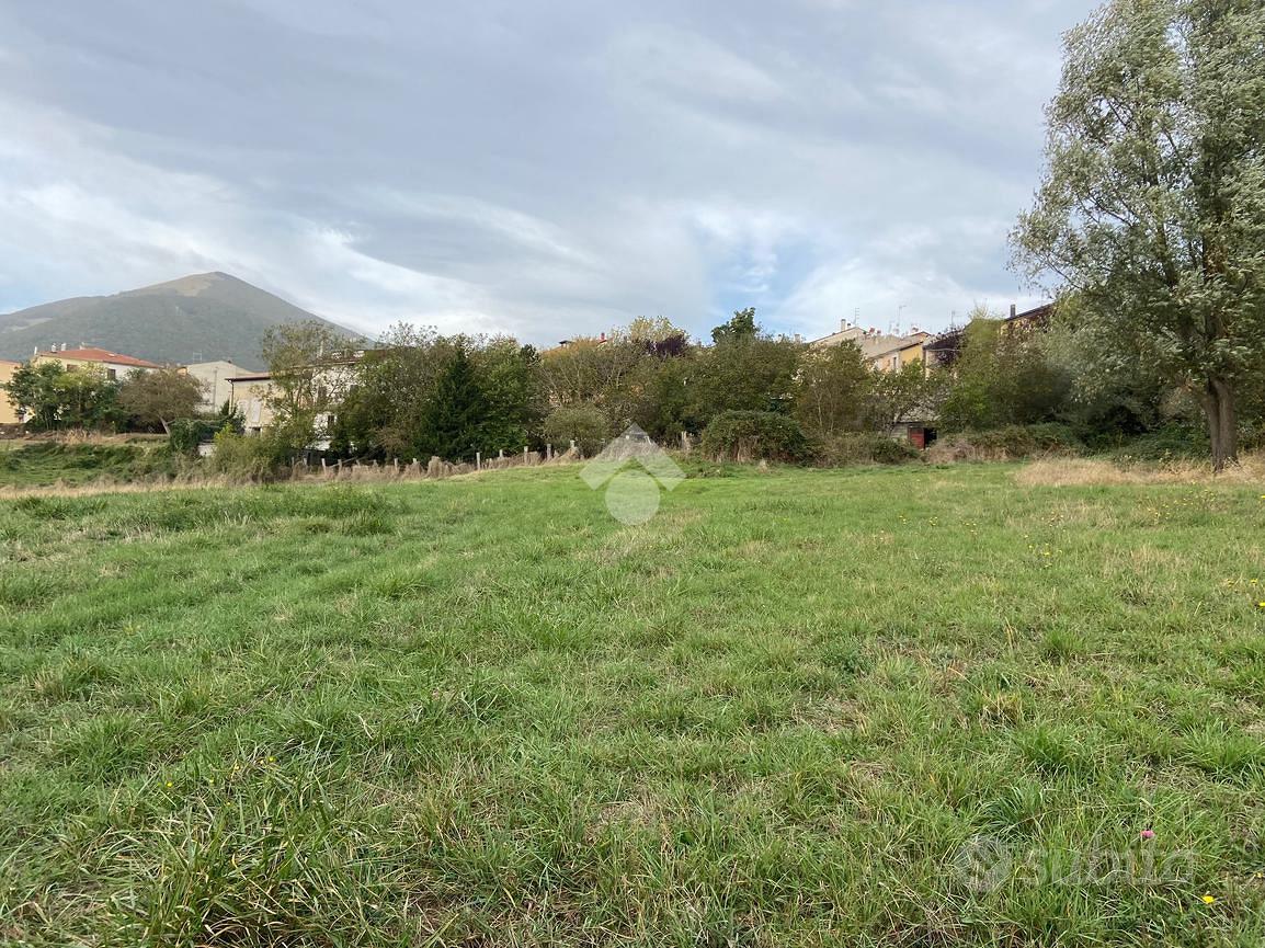 TER. RESIDENZIALE A CASTEL DI SANGRO - Vista 2