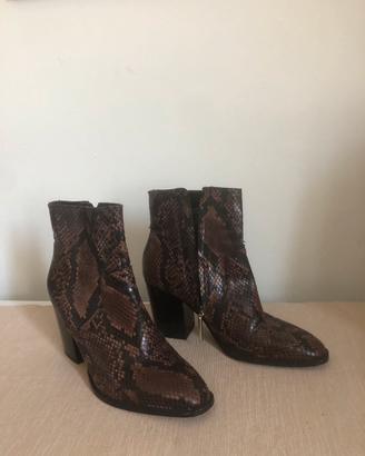 Stivale Zara pitonato nuovo