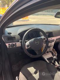 Opel astra gtc 1.3MLTJT