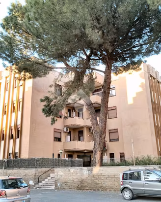 MONOLOCALE A CIAMPINO