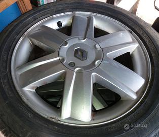 N.4 cerchi in lega R16 ORIGINALI RENAULT(NO GOMME)