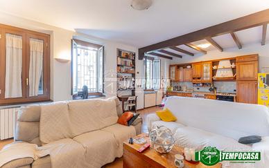 TRILOCALE CON DOPPI SERVIZI