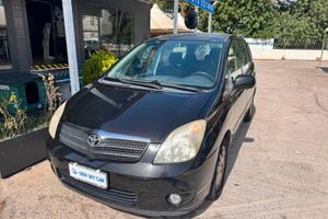 Toyota Corolla Verso 2.0 tdi D-4D
