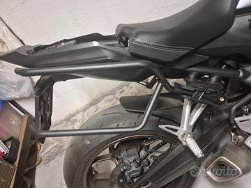Telaietto borse sgancio rapido Honda Cb650R 2024