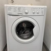 Lavatrice Indesit IWC 61052