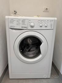 Lavatrice Indesit IWC 61052
