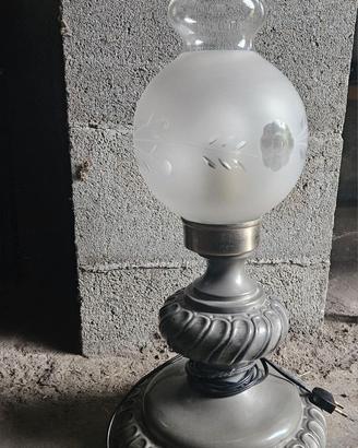 Lampade in peltro e vetro satinato