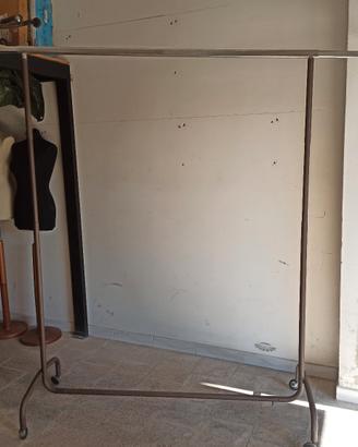 stand per abbigliamento