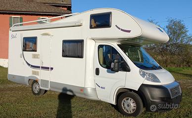Camper mansardato McLouis 460 Steel, 7 posti letto