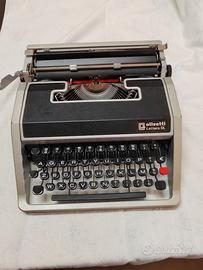 Macchina da scrivere Olivetti DL