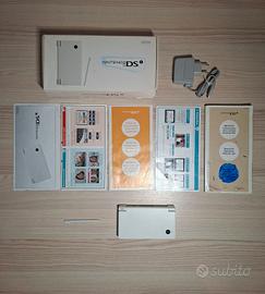 Nintendo DSi con scatola e manualistica