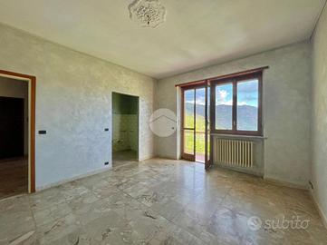 3 LOCALI A TRAVES
