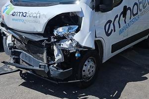 Furgone incidentato Opel Movano