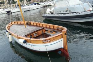 Splendido gozzo di legno