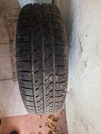 Ruota Bridgeston 175/65 R14 con cerchio