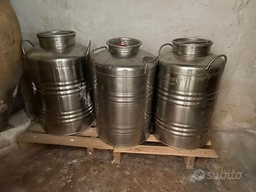 N. 3 Contenitori per olio in acciaio inox 18/10