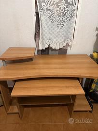 scrivania come nuova