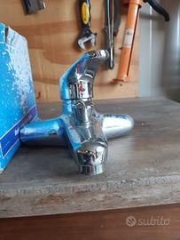 Miscelatore per vasca