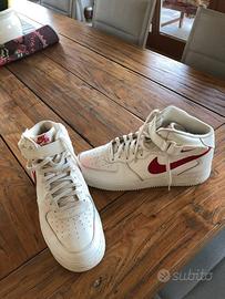 Scarpe Nike Air Force 1 alte, colore Bianco/Rosso