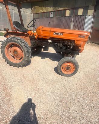 trattore fiat 250 n targato