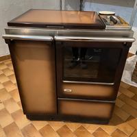 Cucina stufa a legna