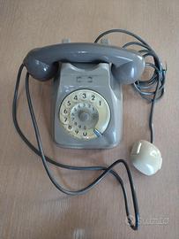 2 telefoni vintage