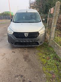 Dacia Dokker incidentato 12/2019