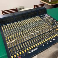 Mixer 32 canali professionale