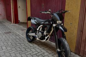 Motard Husqvarna sm 510 R