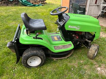 Trattorino rasaerba MTD Master Cut 76