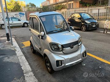 Microcar/scooter cabinato