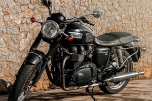 Triumph Bonneville T100 Black – 2011
