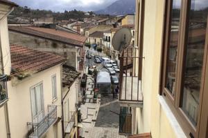 2 LOCALI A ALTAVILLA IRPINA