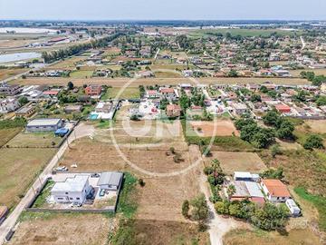 Terreno di 2000 m² a Aprilia