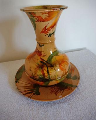 Vaso con piatto in lamiera usato
