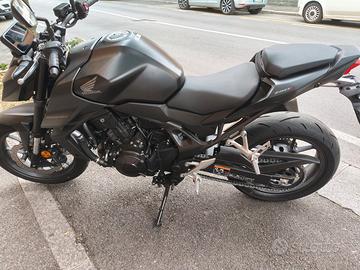 Honda hornet 750
