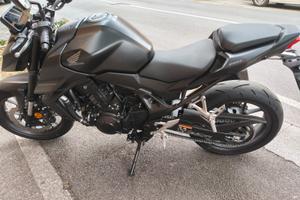 Honda hornet 750