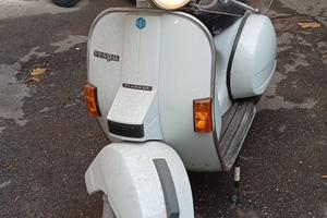 Vespa PX200 arcobaleno con miscelatore di serie