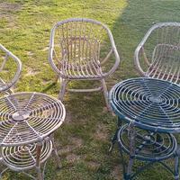 sedie tavolini in vimini vintage