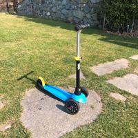 Monopattino a 3 ruote